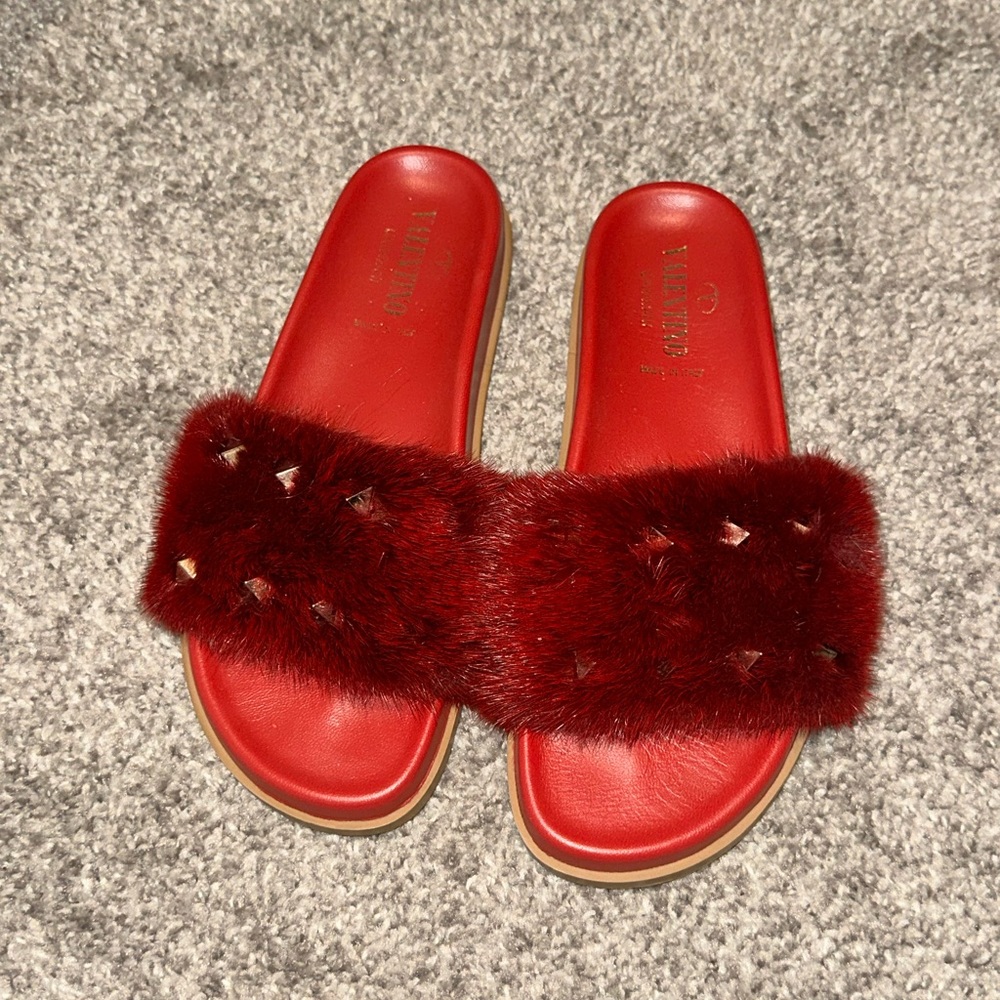 Valentino slides 37.5 like new